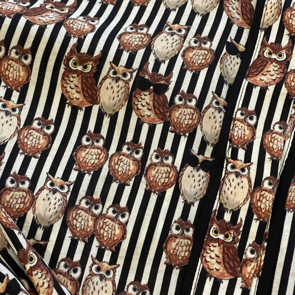 Alice + Olivia Long Sleeve Button Down Blouse, 100% Silk, Owl Print, Size Small - Picture 12 of 12